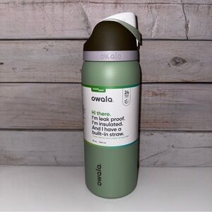 Owala 32 oz Color Drop FreeSip Tumbler - Frankie (Sage Green) NWT 🧟‍♂️